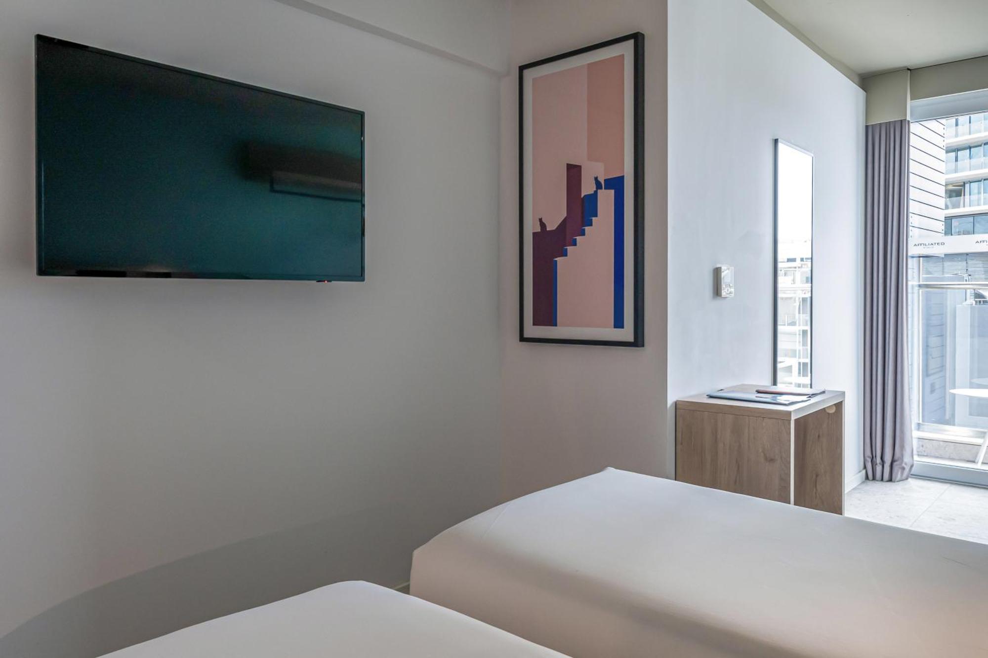 Hotel Mistral St Julian'S, Affiliated By Melia Saint Julian's Екстер'єр фото